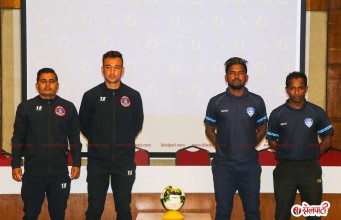 मछिन्द्र र ब्लु स्टार भिड्दै